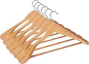 SONGMICS Set di 6 grucce in legno massiccio con spalle molto larghe, antiscivolo, per abiti, camicie, cappotti, giacche, pantaloni, ganci girevoli a 360°, colore legnoso CRSH06NL